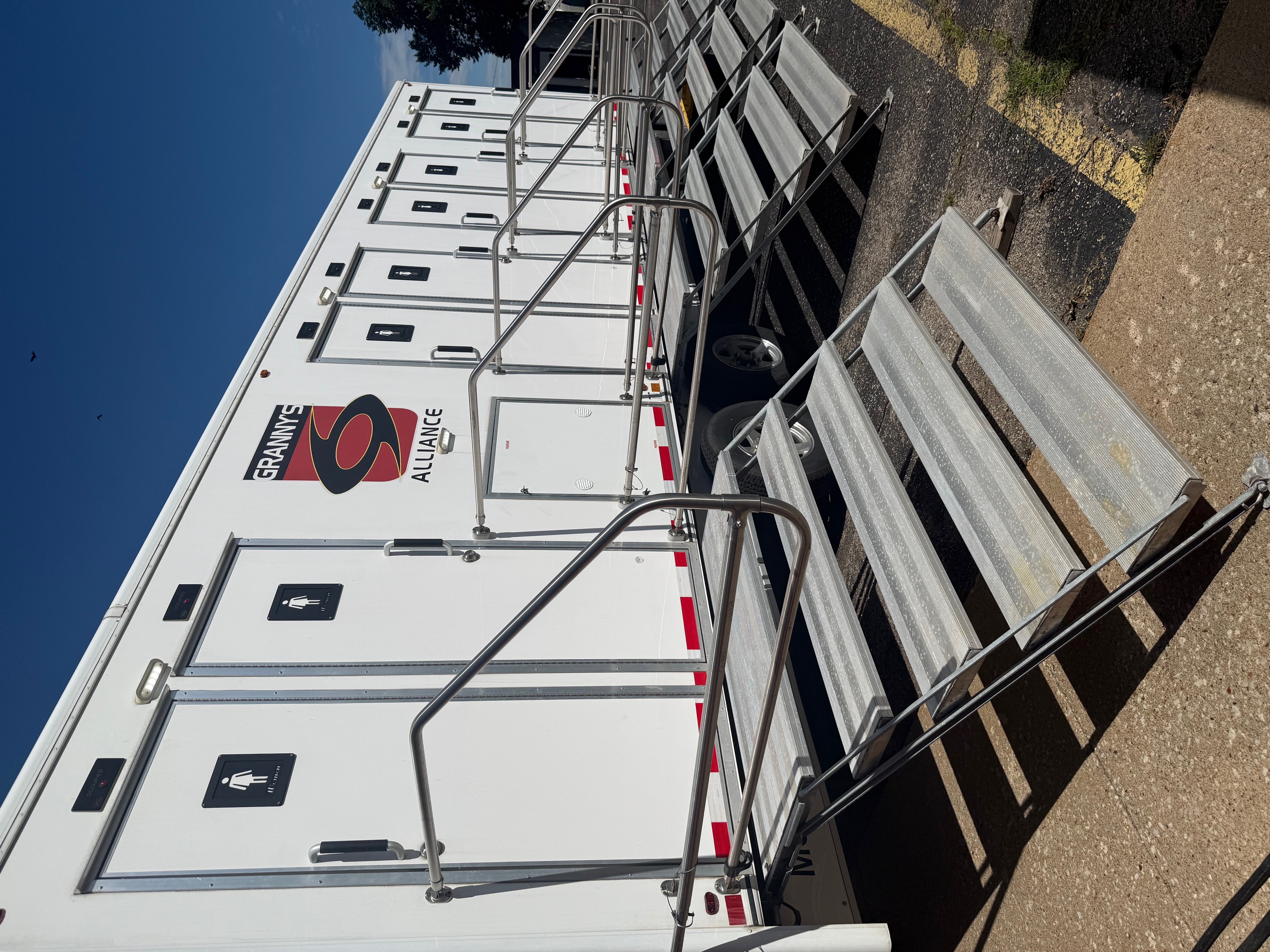 Shower and Laundry Trailers Available to Saline County residents - News Image